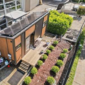 TinyMobile Casa Móvil de Acero de 40 pies, Plegable, para Cocina, Baño, Oficina en Casa o Uso en Exteriores, Material de Panel Sándwich - Product Image 1