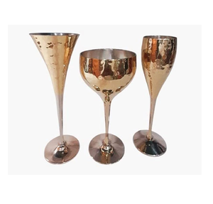 Copa de vino de acero inoxidable Eleve la decoración de su hogar con una copa de vino de lujo de acero inoxidable y latón - Product Image 4