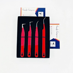 Pince à épiler pour extensions de cils en acier inoxydable, couleur rouge, pointes argentées, motif rose, logo personnalisé, 90 degrés, volume, poignée diamant, lisse - Product Image 1