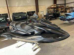 ¡GRAN OFERTA! Nueva Moto Acuática Yamaha FX Cruiser SVHO 2025 de Calidad Superior, 2 Tiempos, 226-300HP, 4 Cilindros, de Aluminio, Automática con Audio y 3 Asientos - Product Image 2