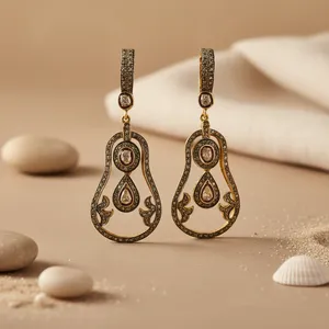 Pendientes de Lágrima con Diamantes y Baño de Oro para Mujer, Accesorio de Joyería Elegante - Product Image 3