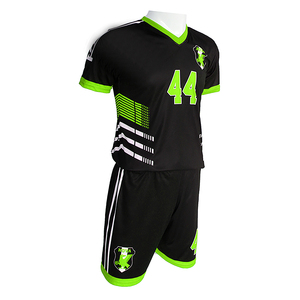 Ensemble de vêtements de football personnalisé en gros uniforme de football d'équipe avec logo imprimé en polyester multicolore - Product Image 5
