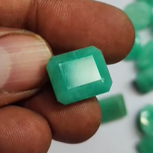 99 piezas de alta calidad Natural Sakota Esmeralda 11mm a 14mm Rectángulo Faceta 549 Cts Lote Verde Esmeralda Piedra preciosa Corte US $527 para todos - Product Image 2