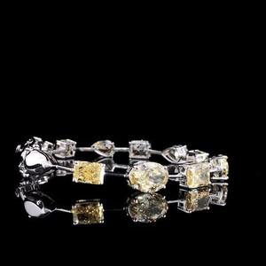 Radiant 14KT Lab Grown Fancy Color Diamond Pulsera Forma de pera Joyería nupcial por K Samyak Diamond India Box Embalado Pedidos personalizados - Product Image 3