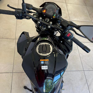 Motocicleta Urbana de Alto Rendimiento Kawasaki Z400 - Product Image 3