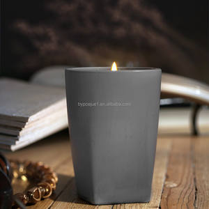 Venta al por mayor moderno simple de alta calidad hormigón vela tarro personalizable convexo grabado impresión duradera Navidad vacaciones regalos - Product Image 1