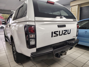 Auto Usado de Calidad a Precio Accesible, Isuzu KB 2-50 D-Teq HO X-Rider Doble Cabina 2018, Volante a la Derecha - Product Image 4