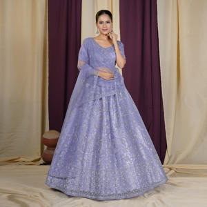 Lehenga Choli de Lujo con Bordado Intenso en Tela de Red y Dupatta a Juego para Bodas, Recepciones y Fiestas Nupciales - Product Image 3