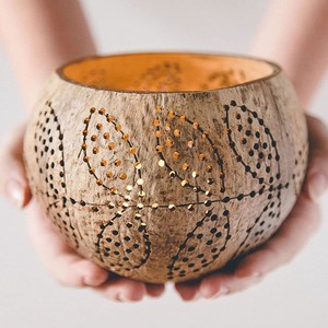 Bougeoirs en coquille de noix de coco motif feuille et floral pour centres de table bougeoirs de Noël bols en coquilles de coco - Product Image 2