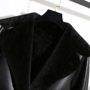 Nouveau design de vestes en peau de mouton chaudes pour l'hiver veste en polaire en peau de mouton tendance avec logo personnalisé pour hommes - Product Image 3