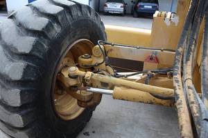 Thượng Hải sử dụng nặng máy mèo 140h động cơ học sinh lớp, Sâu Bướm đường học sinh lớp 140h 140k trên bán - Product Image 6