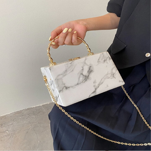 กระเป๋าคลัทช์ลายหินอ่อนสุดหรูในราคาขายส่งกระเป๋าหินดีไซน์เนอร์ระดับพรีเมียมอุปกรณ์เสริมหรูหราที่ทำด้วยมือ - Product Image 1