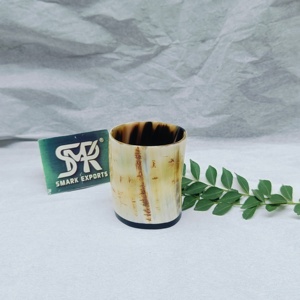 Vidrio de cuerno de buey de búfalo natural hecho a mano para cerveza artesanal, vino y agua, personalizable con diseño rústico clásico - Product Image 2