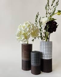 Vases dorés martelés VintageCore Vases de sol en métal fabriqués à la main avec finition traditionnelle et texture artistique - Product Image 2