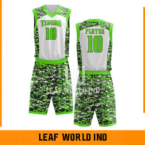 Uniforme de basket-ball imprimé personnalisé avec col en V respirant unisexe de grande taille de couleur différente pour les garçons - Product Image 4