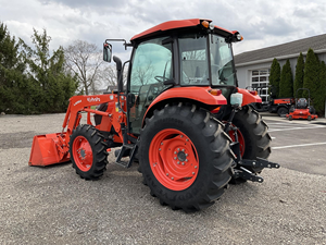 รถแทรกเตอร์ Kubota M7060HDC12 ดีเซล 4WD รุ่นขายดีที่สุด รถแทรกเตอร์สำหรับงานหนักพร้อมที่ตักด้านหน้า รถแทรกเตอร์ล้อ 4WD - Product Image 3