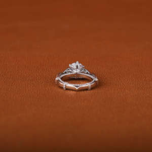 1.0 CT Lab Grown Diamond Bague de fiançailles 14KT Solid Gold Cluster Setting IGI Certified Elegant Cut Side Diamond Ring Gift for - Product Image 4