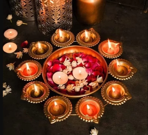 Bol à fleurs en laiton de forme ronde fait à la main Meilleure qualité Taille personnalisée Urli du fabricant en Inde - Product Image 3