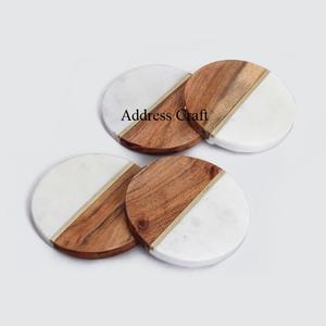 Dessous de verre personnalisés en bois et marbre Cadeaux de mariage Ensemble de sous-verres ronds personnalisés Pendaison de crémaillère Nouveau style Décor de table Dessous de verre pour boissons - Product Image 5