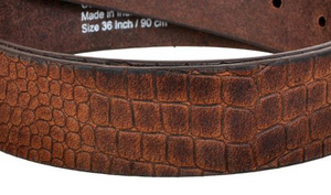 Cinturón de cuero con estampado de cocodrilo de grano superior informal para hombre sólido - Product Image 4