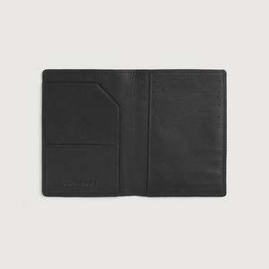 Cartera de Viaje de Cuero Genuino Bernardi, Hecha a Mano, con Bloqueo RFID, Cierre de Cremallera, Opciones de Longitud Larga y Corta, con Diseño de Logotipo - Product Image 4