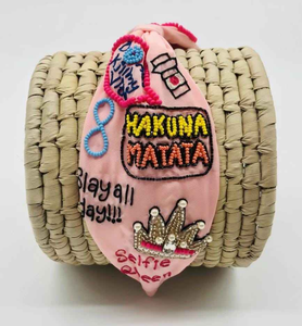 Bandeaux brodés à la main de qualité export, blancs et scintillants, avec un ajustement doux et rembourré, faciles à porter, entièrement perlés à la main - Product Image 6