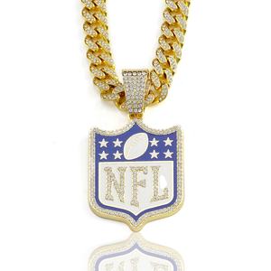 Collar con Colgante de Campeonato de la NFL Unisex de Plata 925, Joyería Deportiva con Moissanita, Chapado en Oro de 14K, Forma de Escudo - Product Image 1