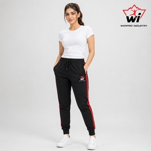 Pantalones deportivos ligeros con tela suave, cintura elástica y bolsillos prácticos para entrenamientos y uso casual, pantalones deportivos para mujer. - Product Image 1