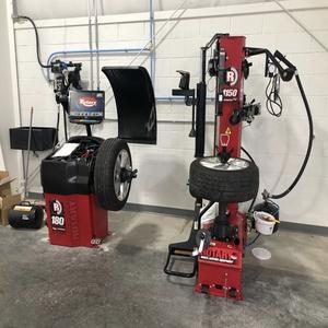 Máquina Cambiadora de Neumáticos Revolution al Mejor Precio 240V CA 1 Año de Garantía con Certificado CE - Product Image 1