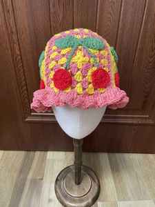 Gorro de Ganchillo Hecho a Mano Personalizado de Última Moda 2025 para Mujer, para Uso Diario, Viajes al Aire Libre y Casual - Product Image 3