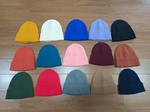 Bonnets personnalisés avec logo, bonnets de haute qualité OEM, bonnets épais et chauds pour hommes, bonnets en tricot décontractés, bonnets d'hiver vierges avec logo personnalisé - Product Image 2