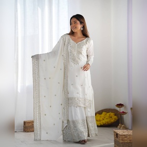Exclusivo conjunto sharara salwar kameez de algodón con parte superior con bordado de hilo grueso y sharara con dupatta, para salidas informales, corte moderno. - Product Image 5