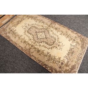 Alfombra de 3.5x6.4 pies, Alfombra Turca Vintage, Alfombra Marrón Geométrica con Elementos Florales - Product Image 4