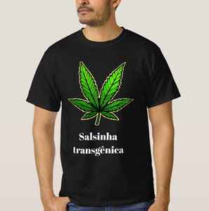 T-shirt alla moda personalizzata creata per la comodità e un look elegante perfetto per gli uomini e gli abiti casual di tutti i giorni - Product Image 2