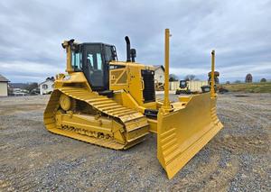 Livraison gratuite Chargeuse sur chenilles CATERPILLAR DON LGP avec cabine EROPS chauffée/climatisee, radio fonctionnelle, godet GP avec dents - Product Image 3