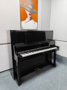 Piano droit Kawai K48 88 touches lestées, noir classique, table sonore en bois acoustique, à poser au sol - Product Image 1