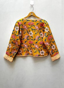 Veste matelassée en coton indien fait à la main nouveau Style bohème manteau d'hiver unisexe bord libre conception de poche d'automne imprimé bord libre - Product Image 4