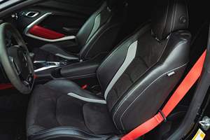 Camaro 2SS Coupé 2021 ~8,400 Millas, Transmisión Manual de 6 Velocidades, Paquete de Rendimiento SS 1LE Track - Product Image 4