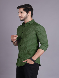 Camisa informal de diseñador para hombre de alta calidad Tela transpirable para exportaciones a precio mayorista - Product Image 2