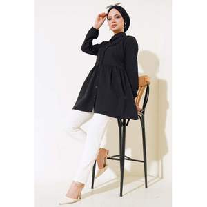 Camisa con encaje frontal negra - Product Image 1