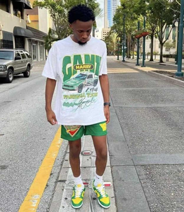 Conjunto de Camiseta y Pantalones Cortos con Estampado de Auto para Hombre, Verde y Amarillo, Conjunto de Dos Piezas a Juego, Ropa Urbana de Verano, Estilo Urbano - Product Image 2