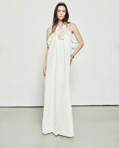 Vestido Maxi Halter Blanco Premium, Elegante, con Acento de Flor de Seda 3D Grande, Hecho en Vietnam - Product Image 2