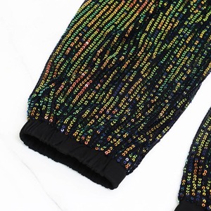 Pantalones morados con cordones para mujer, perfectos para discotecas, fiestas y actuaciones, cuenta con adornos de lentejuelas metálicas redondas - Product Image 4