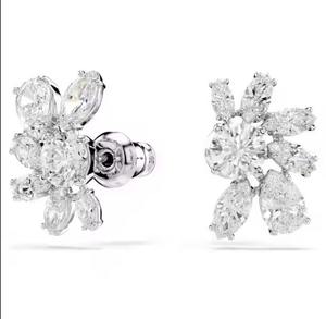 Elegantes pendientes de flor chapados en rodio con piedras de corte mixto blanco vendedor de joyas para mujeres pedidos al por mayor a granel - Product Image 4