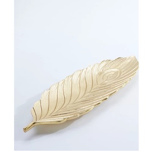 Nuevos diseños Venta caliente Bandejas de aluminio decorativas de Navidad Nueva llegada Bandejas decorativas festivas para servir al por mayor. - Product Image 2