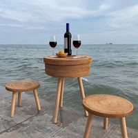 Fabrication et vente en gros de tables d'appoint traditionnelles en rotin naturel avec pieds en bois, petits tabourets de rangement pour salon, fabriqués au Vietnam