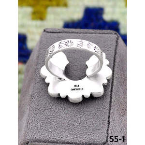 Bague ajustable artisanale en turquoise émeraude de la Vallée du Sud-Ouest et argent sterling, avec technologie d'incrustation à sertissage clos, idéale pour un cadeau - Product Image 3