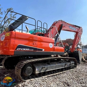 รถขุดตีนตะขาบ Doosan DX300 มือสอง อุปกรณ์หนัก ประหยัดพลังงาน ราคาถูก พร้อมมอเตอร์และชิ้นส่วนเกียร์หลัก - Product Image 5
