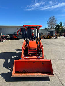 รถตักล้อยางคูโบต้า รุ่น B26 TLB พร้อมผานหลัง - Product Image 2