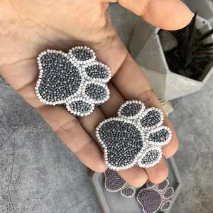 Ornement suspendu artisanal en forme de fleur, broderie perlée, symbole traditionnel pour mur, élégant accent brillant, exportations - Product Image 3